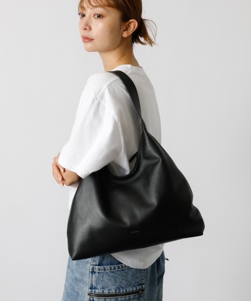 YArKA(ヤーカ)の「【YArKA/ヤーカ】ワンハンドルデザインビッグバッグ / 本革 / レザー / ブラック【WEB限定】(トートバッグ・レディース・ブラック・フリー)」の6枚目の写真