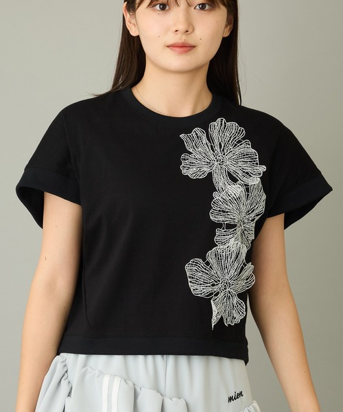 AVIE（アビィ）の「【mien】フラワーモチーフTee（Tシャツ/カットソー・レディース・ブラック・38）」の2枚目の写真