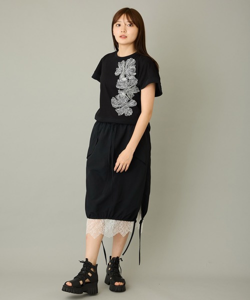 AVIE（アビィ）の「【mien】フラワーモチーフTee（Tシャツ/カットソー・レディース・ブラック・38）」の11枚目の写真