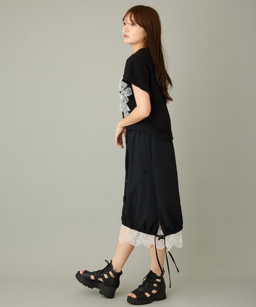 AVIE（アビィ）の「【mien】フラワーモチーフTee（Tシャツ/カットソー・レディース・ブラック・38）」の13枚目の写真