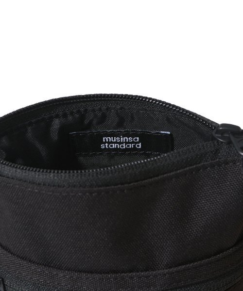 MUSINSA STANDARD（ムシンサスタンダード）の「コーデュラミニサコッシュ[ブラック]（メッセンジャーバッグ・レディース・その他・FREE）」の8枚目の写真