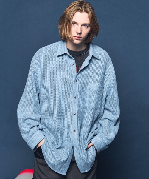 MAISON SPECIAL（メゾンスペシャル）の「《UNISEX》Gima Mesh Russell Maxi Regular Collar Shirts Coat/ギマメッシュラッセルプライムオーバーシャツコート【MAISON SPECIAL/メゾンスペシャル】（シャツ/ブラウス・メンズ・サックスブルー/グレイッシュベージュ/ブラック・2/1/0）」の3枚目の写真