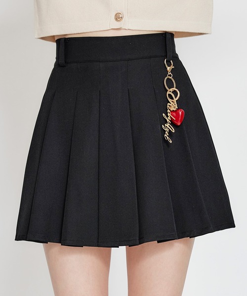 REDYAZEL（レディアゼル）の「REDYAZEL×ハートチャームプリーツミニスカート（スカート・レディース・ブラック/ミント/ベージュ/ホワイト系その他・MEDIUM/SMALL）」の3枚目の写真