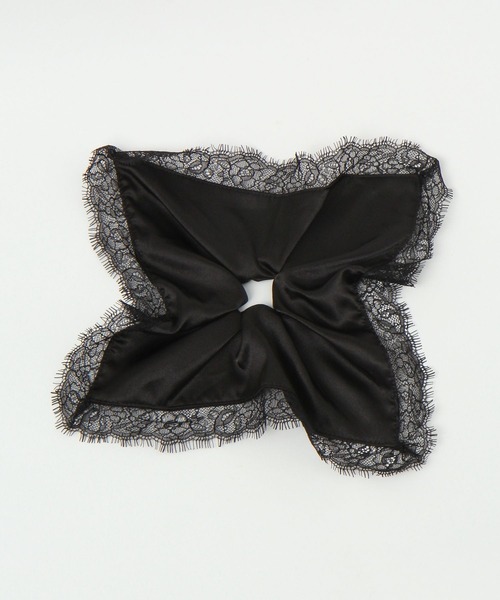 LOWRYS FARM（ローリーズファーム）の「ランジェリーシュシュ 652954（シュシュ・レディース・ホワイト/イエロー/ブラック・FREE）」の2枚目の写真