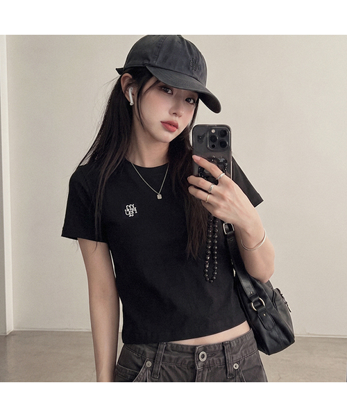 muahmuah（ムーアムーア）の「スティッチロゴクロップ半袖Tシャツ [4色]（Tシャツ/カットソー・レディース・ブラック/ネイビー/ライトグレー/ホワイト・FREE）」の2枚目の写真
