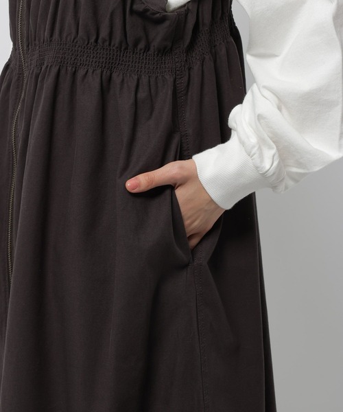niko and...（ニコアンド）の「2WAYギャザージャンパースカート（ジャンパースカート・レディース・カーキ/チャコール/ベージュ・MEDIUM）」の22枚目の写真