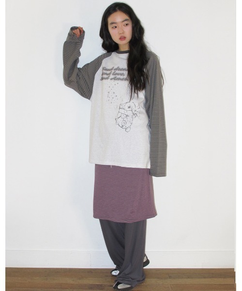 AMESWORLDWIDE(アメスワールドワイド)の「A'GEM/9 × .kom 『AMESWORLDWIDE/アメスワールドワイド』 CUPID RABBIT STRIPE RAGLAN LS TEE/キューピッドウサギボーダーラグラン ロングスリーブ(Tシャツ/カットソー・レディース・グレー/ブルー・S)」の3枚目の写真