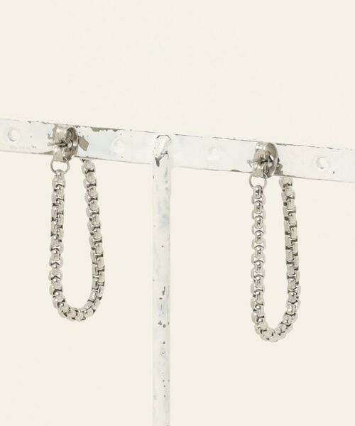 Os accessory(オズアクセサリー)の「Os -オズ- 【金属アレルギー対応】チェーンフープピアス(ピアス(両耳用)・レディース・ゴールド/シルバー・ONE SIZE)」の3枚目の写真