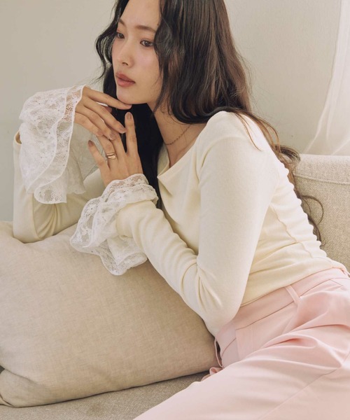 ACYM(アシーム)の「カフスリーブオフショルニット(ニット/セーター・レディース・チャコールグレー/アイボリー/ピンク・FREE)」の18枚目の写真