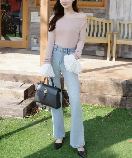 ACYM(アシーム)の「カフスリーブオフショルニット(ニット/セーター・レディース・チャコールグレー/アイボリー/ピンク・FREE)」の4枚目の写真