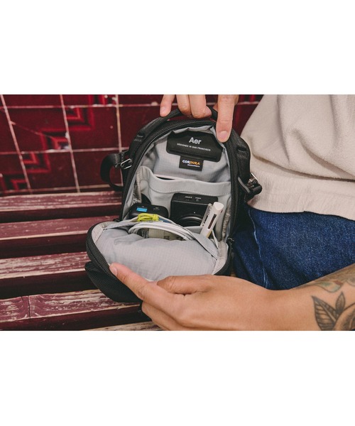 Aer（エアー）の「AER　Street Sling　/　AER-21075（ショルダーバッグ・メンズ・ブラック・FREE）」の16枚目の写真