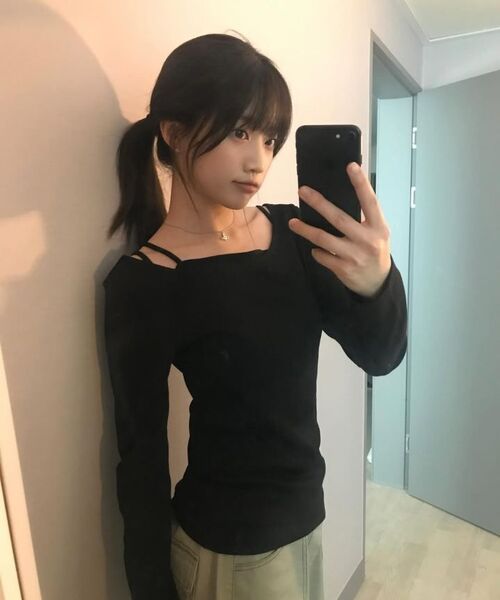 MONGDOL（モンドル）の「[SET] ボートネックレイヤードリブTシャツ ブラック MDTS087BLACK（Tシャツ/カットソー・レディース・その他・F）」の6枚目の写真