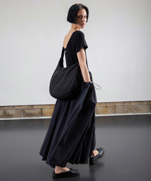 LEVAR（レバー）の「Pocket Shirring Anorak Dress - Black（ワンピース）」