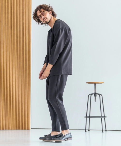 Magine(マージン)の「mlt5617-Skipper & pullover design Seven-Sleeve Shirt スキッパー7分袖カットソー(MGN-261-043)(Tシャツ/カットソー・メンズ・チャコール/ホワイト/ブラック・48/46/44)」の11枚目の写真