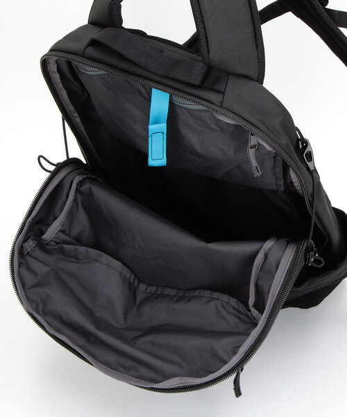 ARC'TERYX（アークテリクス）の「ARC'TERYX/アークテリクス Mantis 16 Backpack（バックパック/リュック・メンズ・ブラック/インディゴブルー・ONE SIZE）」の13枚目の写真