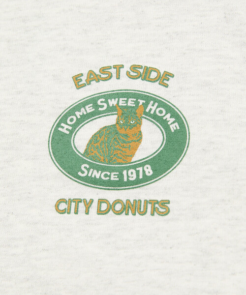 FREAK'S STORE(フリークスストア)の「限定展開 ビッグシルエット バックプリント クルーネック Tシャツ / City Dounuts CAT(Tシャツ/カットソー・メンズ・スミクロ/ホワイト/ブラウン/アッシュグレー・SMALL/MEDIUM/LARGE)」の8枚目の写真