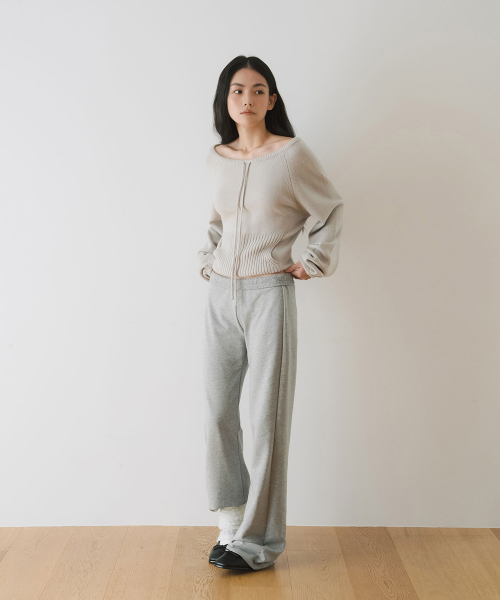YEARNING(イヤニング)の「STRING OFFSHOULDER POCKET KNIT, LIGHT GREY(ニット/セーター・レディース・その他・FREE)」の4枚目の写真