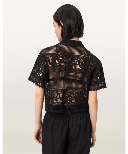 ALLSAINTS(オールセインツ)の「KYRA CROCHET CROPPED POLO | KYRA クロシェ クロップド ポロ(ポロシャツ・レディース・ブラック・XS/S/M)」の4枚目の写真
