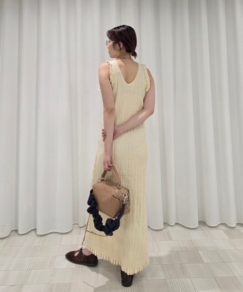 Ameri（アメリ）の「MEDI PUFFY TWIN FORM NYLON BAG（ショルダーバッグ・レディース・ベージュ/ブラック/カーキ・FREE）」の18枚目の写真