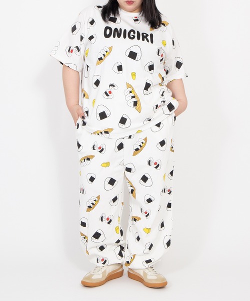 PUNYUS（プニュズ）の「【新サイズ】フード総柄Ｔシャツ(ONIGIRI)（Tシャツ/カットソー・レディース・ブラック・1/2/3/4/5）」の7枚目の写真