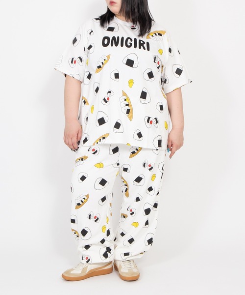 PUNYUS（プニュズ）の「【新サイズ】フード総柄Ｔシャツ(ONIGIRI)（Tシャツ/カットソー・レディース・ブラック・1/2/3/4/5）」の9枚目の写真