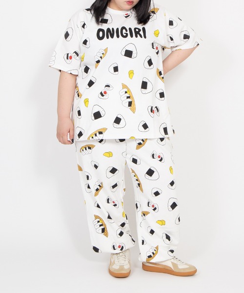 PUNYUS（プニュズ）の「【新サイズ】フード総柄Ｔシャツ(ONIGIRI)（Tシャツ/カットソー・レディース・ブラック・1/2/3/4/5）」の11枚目の写真