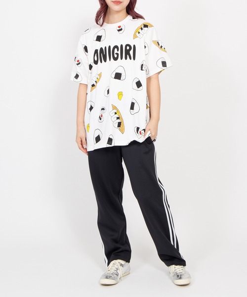 PUNYUS（プニュズ）の「【新サイズ】フード総柄Ｔシャツ(ONIGIRI)（Tシャツ/カットソー・レディース・ブラック・1/2/3/4/5）」の3枚目の写真