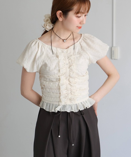 tiptop(ティップトップ)の「フリルシャーリングブラウス(シャツ/ブラウス・レディース・ブラック/アイボリー/ホワイト系その他/サックスブルー・FREE)」の17枚目の写真