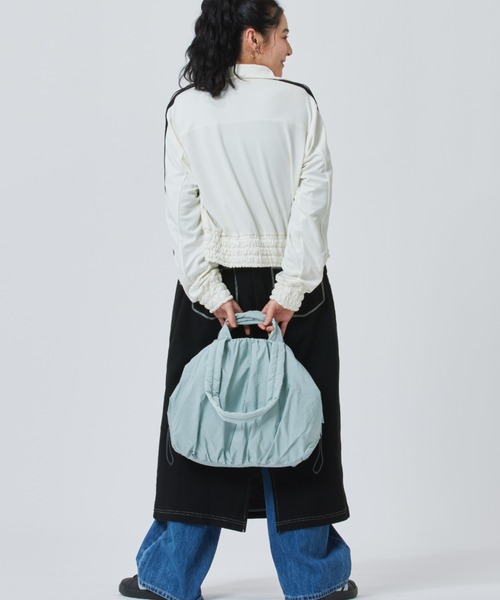 adidas(アディダス)の「【別注】アディダス adidas W SMOCKED TRACKTOP AP 限定コラボ(ジャージ・レディース・ブルー/オフホワイト/ブラック・M/L/XL/S)」の18枚目の写真