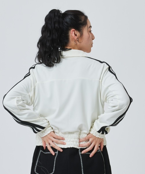 adidas(アディダス)の「【別注】アディダス adidas W SMOCKED TRACKTOP AP 限定コラボ(ジャージ・レディース・ブルー/オフホワイト/ブラック・M/L/XL/S)」の15枚目の写真