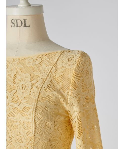 SNIDEL（スナイデル）の「カットレースワンピース（ワンピース・レディース・ダークネイビー/イエロー/オフホワイト・F）」の9枚目の写真