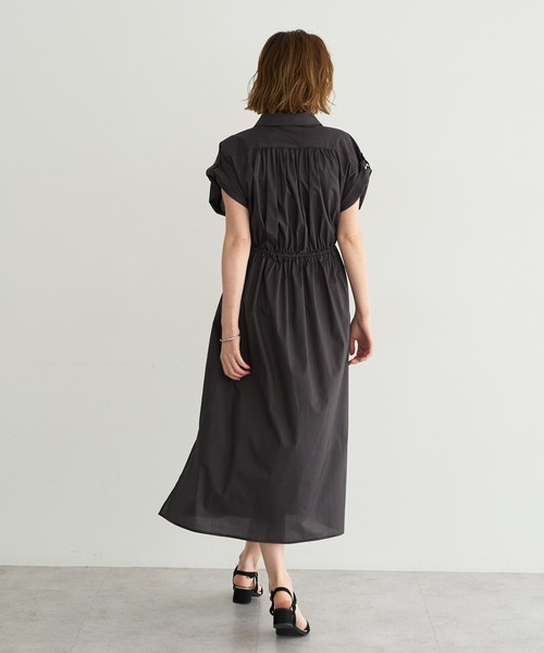 YECCA VECCA（イェッカヴェッカ）の「ORGABITS タックシャツワンピース（シャツワンピース・レディース・ブルーグリーン/ベージュ/チャコールグレー・FREE）」の10枚目の写真