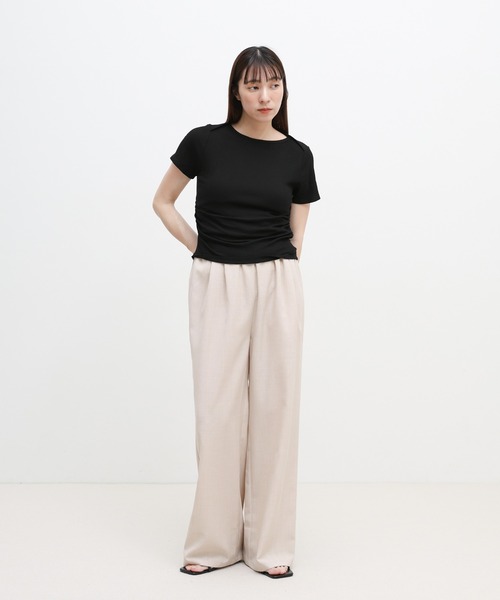 select MOCA(セレクトモカ)の「ウエストギャザーストレートリラックスパンツ【接触冷感/セットアップ対応】(その他パンツ・レディース・ベージュ/チャコールグレー・LARGE/MEDIUM)」の3枚目の写真