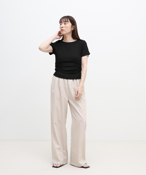 select MOCA(セレクトモカ)の「ウエストギャザーストレートリラックスパンツ【接触冷感/セットアップ対応】(その他パンツ・レディース・ベージュ/チャコールグレー・LARGE/MEDIUM)」の7枚目の写真
