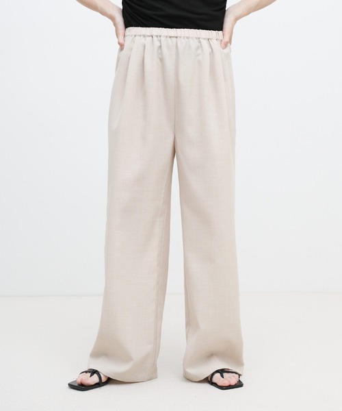 select MOCA(セレクトモカ)の「ウエストギャザーストレートリラックスパンツ【接触冷感/セットアップ対応】(その他パンツ・レディース・ベージュ/チャコールグレー・LARGE/MEDIUM)」の5枚目の写真