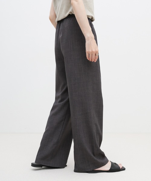 select MOCA(セレクトモカ)の「ウエストギャザーストレートリラックスパンツ【接触冷感/セットアップ対応】(その他パンツ・レディース・ベージュ/チャコールグレー・LARGE/MEDIUM)」の18枚目の写真
