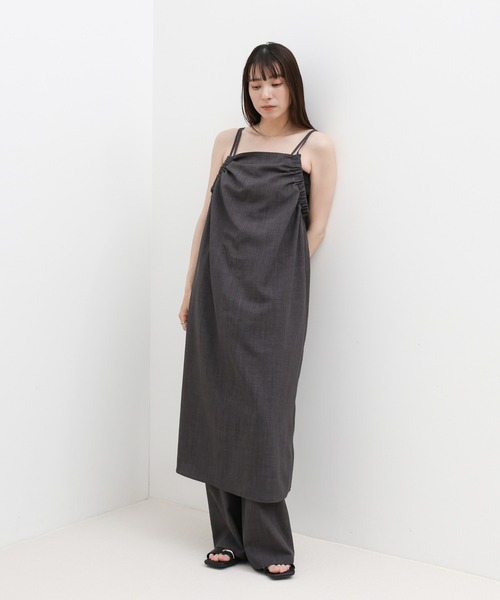 select MOCA(セレクトモカ)の「ウエストギャザーストレートリラックスパンツ【接触冷感/セットアップ対応】(その他パンツ・レディース・ベージュ/チャコールグレー・LARGE/MEDIUM)」の22枚目の写真