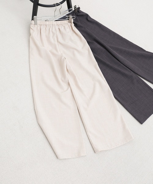 select MOCA(セレクトモカ)の「ウエストギャザーストレートリラックスパンツ【接触冷感/セットアップ対応】(その他パンツ・レディース・ベージュ/チャコールグレー・LARGE/MEDIUM)」の16枚目の写真
