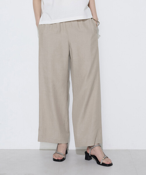 Gabardine K.T（ギャバジンケーティー）の「オトナシャンブレー タックワイドパンツ（その他パンツ・レディース・ベージュ/ブラウン/ブラック・7号/9号/11号）」の3枚目の写真