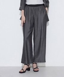 Gabardine K.T（ギャバジンケーティー）の「オトナシャンブレー タックワイドパンツ（その他パンツ）」