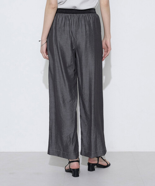 Gabardine K.T（ギャバジンケーティー）の「オトナシャンブレー タックワイドパンツ（その他パンツ・レディース・ベージュ/ブラウン/ブラック・7号/9号/11号）」の6枚目の写真