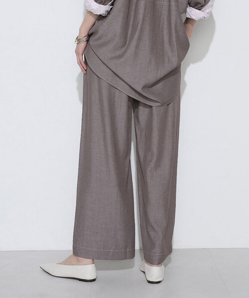 Gabardine K.T（ギャバジンケーティー）の「オトナシャンブレー タックワイドパンツ（その他パンツ・レディース・ベージュ/ブラウン/ブラック・7号/9号/11号）」の13枚目の写真