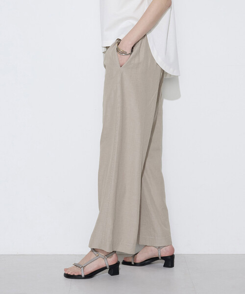 Gabardine K.T（ギャバジンケーティー）の「オトナシャンブレー タックワイドパンツ（その他パンツ・レディース・ベージュ/ブラウン/ブラック・7号/9号/11号）」の17枚目の写真