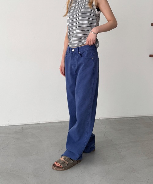 CANAL JEAN（キャナルジーン）の「SLEEK　カラーストレートパンツ（その他パンツ・レディース・ブルー・SMALL/MEDIUM）」の2枚目の写真