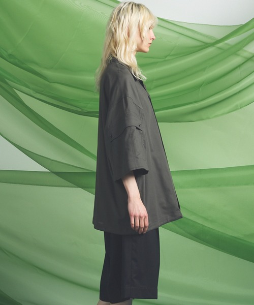 MAISON SPECIAL（メゾンスペシャル）の「《UNISEX》Cargo Pocket Prime-Over Sheer Open Collar Shirt/カーゴポケットプライムオーバーシアーオープンカラーシャツ【MAISON SPECIAL/メゾンスペシャル】（シャツ/ブラウス・メンズ・グレー/ブラック/グレイッシュベージュ・0/1/2）」の20枚目の写真