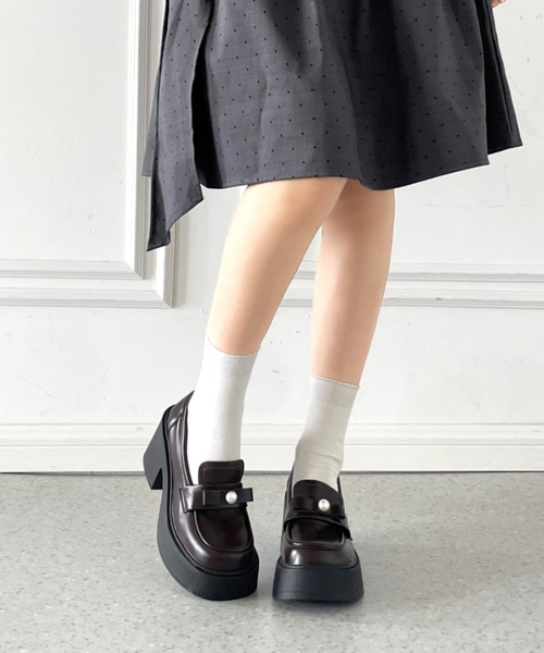 Shoes in Closet(シューズインクローゼット)の「【新入荷】+8.0㎝ 軽量 厚底 スクエアトゥ パール付きリボン アクセント ローファー 486(ローファー・レディース・ブラック/ダークブラウン・L/LL/S/M)」の16枚目の写真