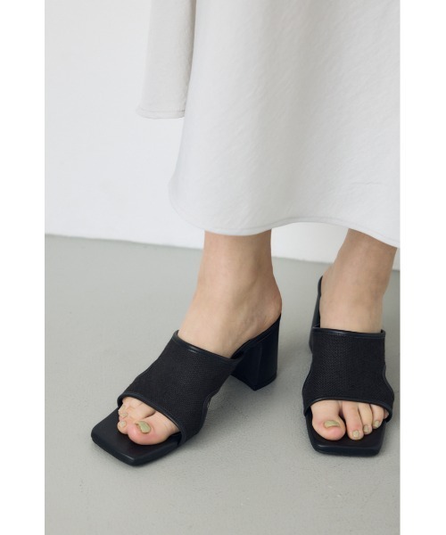 AZUL by moussy(アズールバイマウジー)の「カットアウトヒールサンダル 靴(サンダル・レディース・ブラック系その他/ブラック/ベージュ・SMALL/MEDIUM/LARGE)」の5枚目の写真
