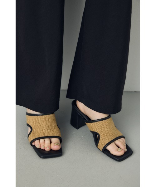 AZUL by moussy(アズールバイマウジー)の「カットアウトヒールサンダル 靴(サンダル・レディース・ブラック系その他/ブラック/ベージュ・SMALL/MEDIUM/LARGE)」の18枚目の写真