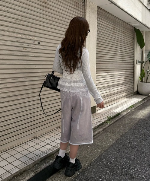 RAY CASSIN(レイカズン)の「【レース / プリント 】レイヤードダメージスウェットハーフパンツ / バミューダパンツ(スウェットパンツ・レディース・ホワイト系その他/ライトグレー/グレー・FREE)」の21枚目の写真