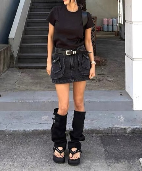 Vipoa(ヴィポア)の「Suede belted boots tongs sandal(サンダル・レディース・ブラック/ベージュ・MEDIUM/SMALL/LARGE)」の15枚目の写真